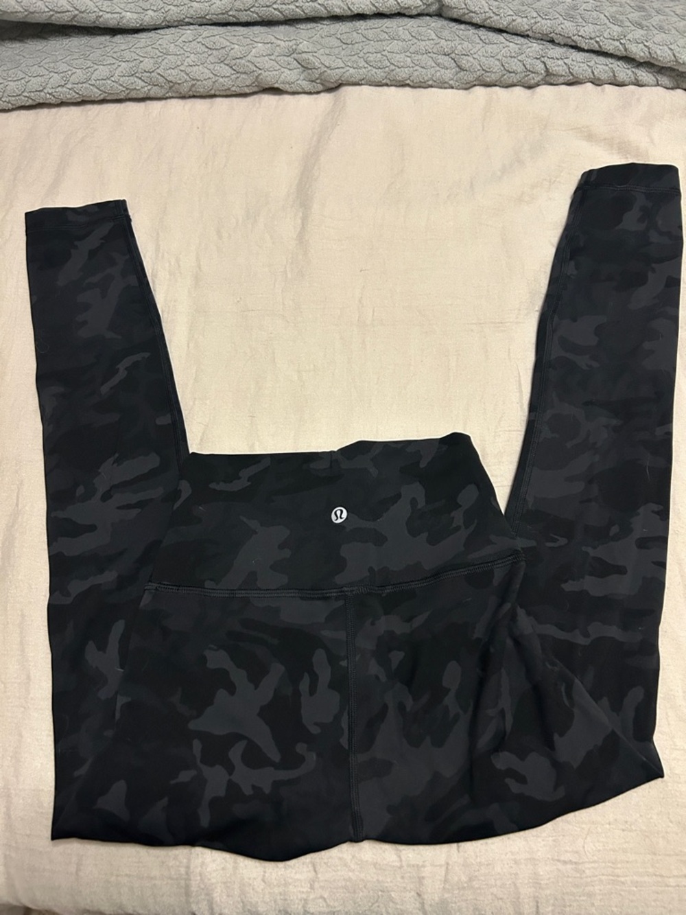 Lululemon 25” camo leggings